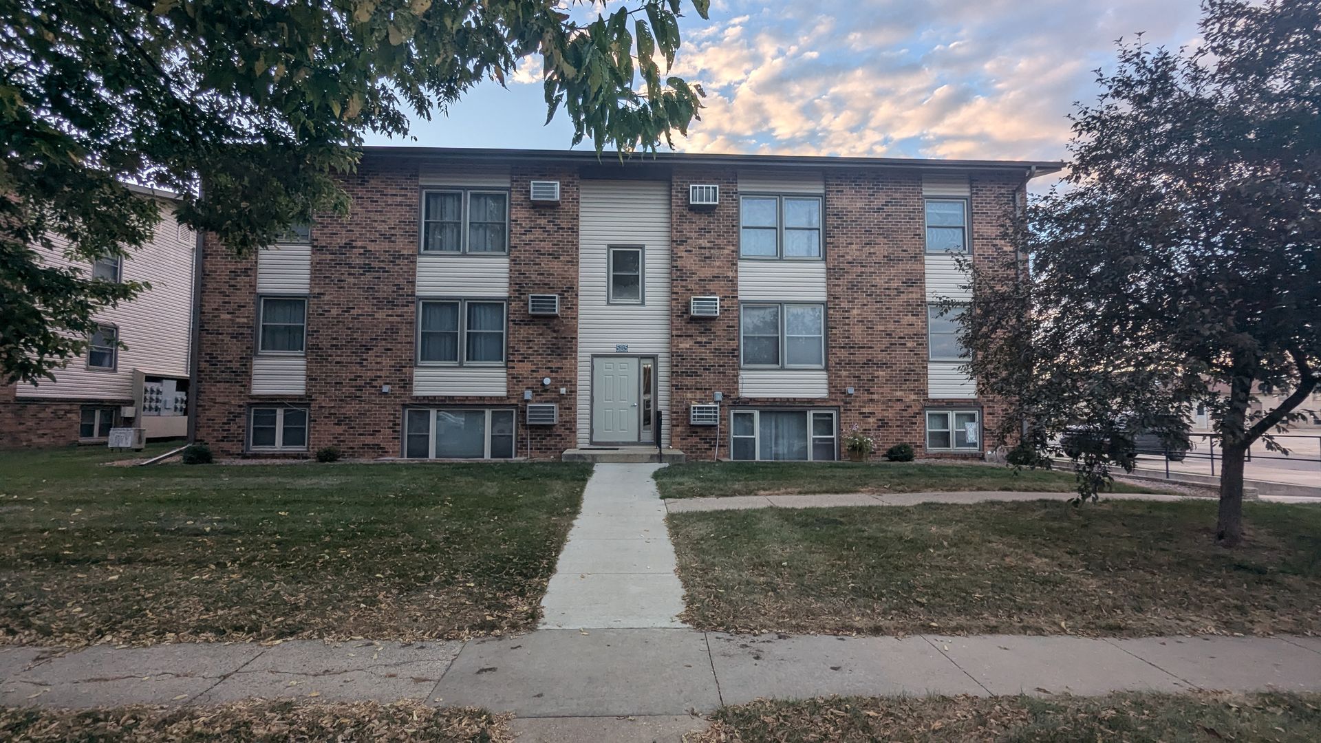 LaPorte City Apartment: 505 Chestnut