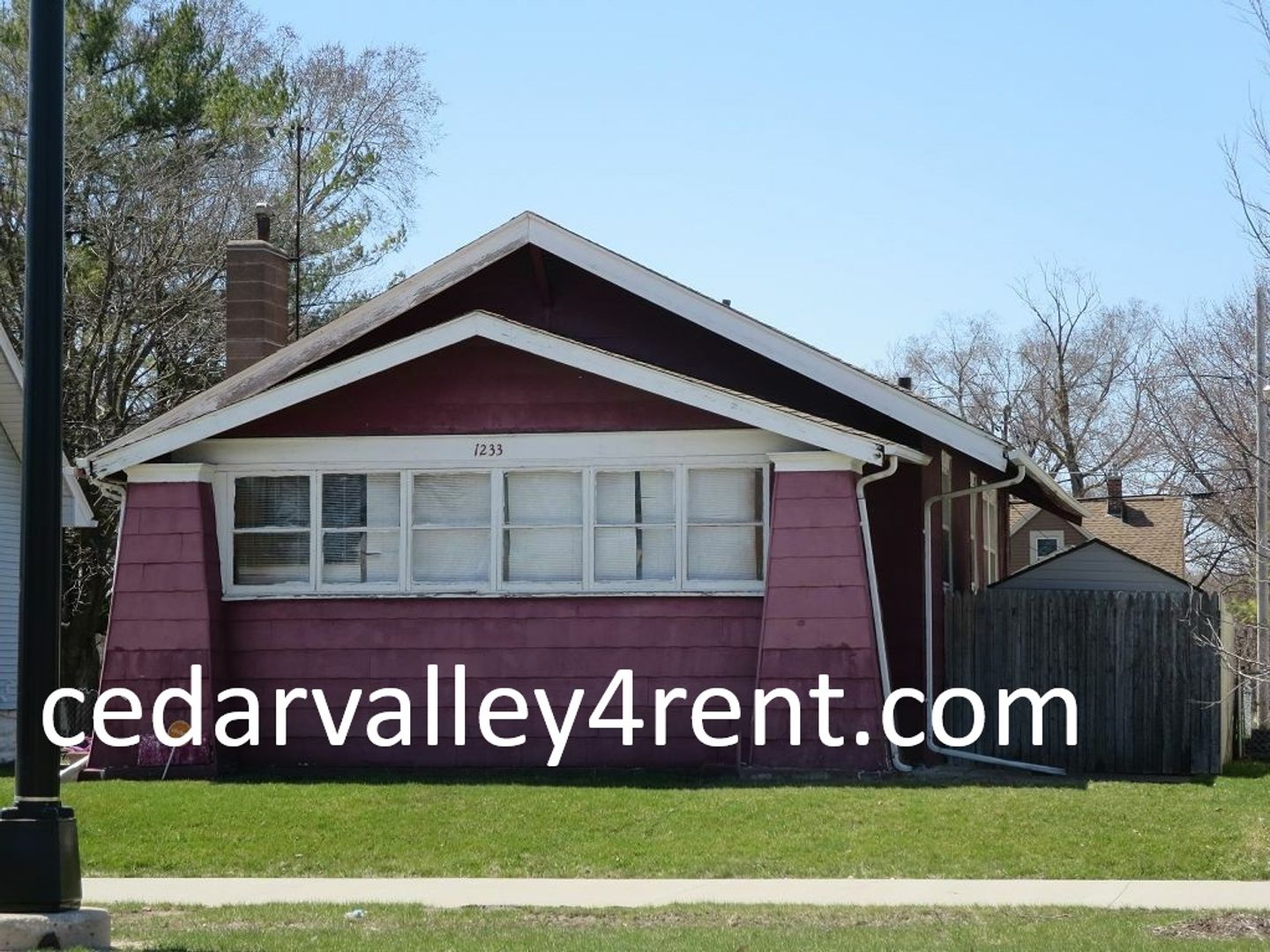 Waterloo House: 1233 Logan Ave