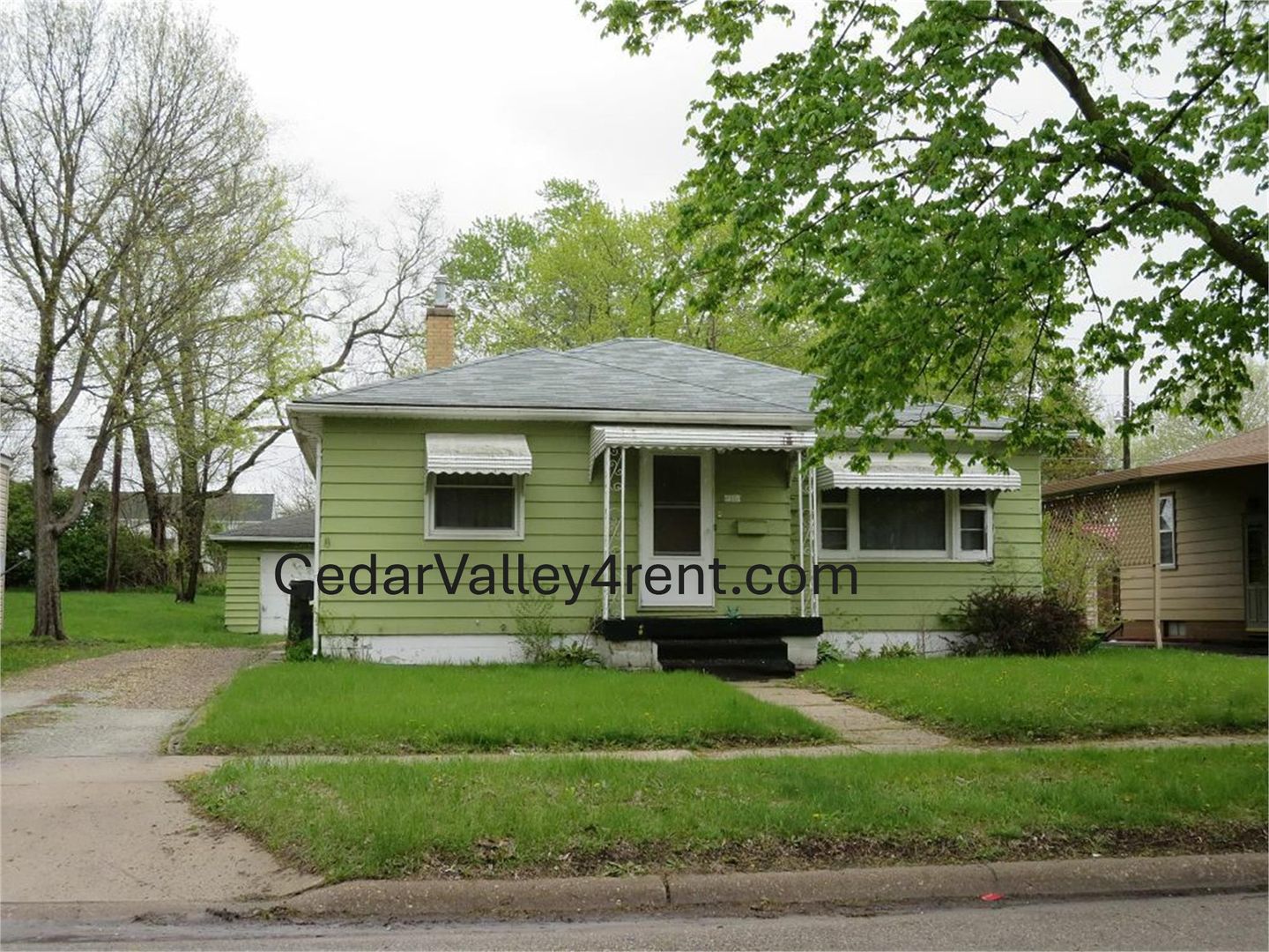 Waterloo House: 416 Boston Ave