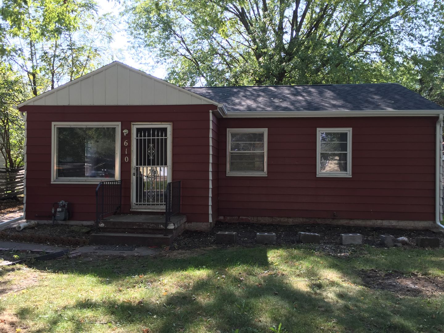 Waterloo House: 610 Anthony Street