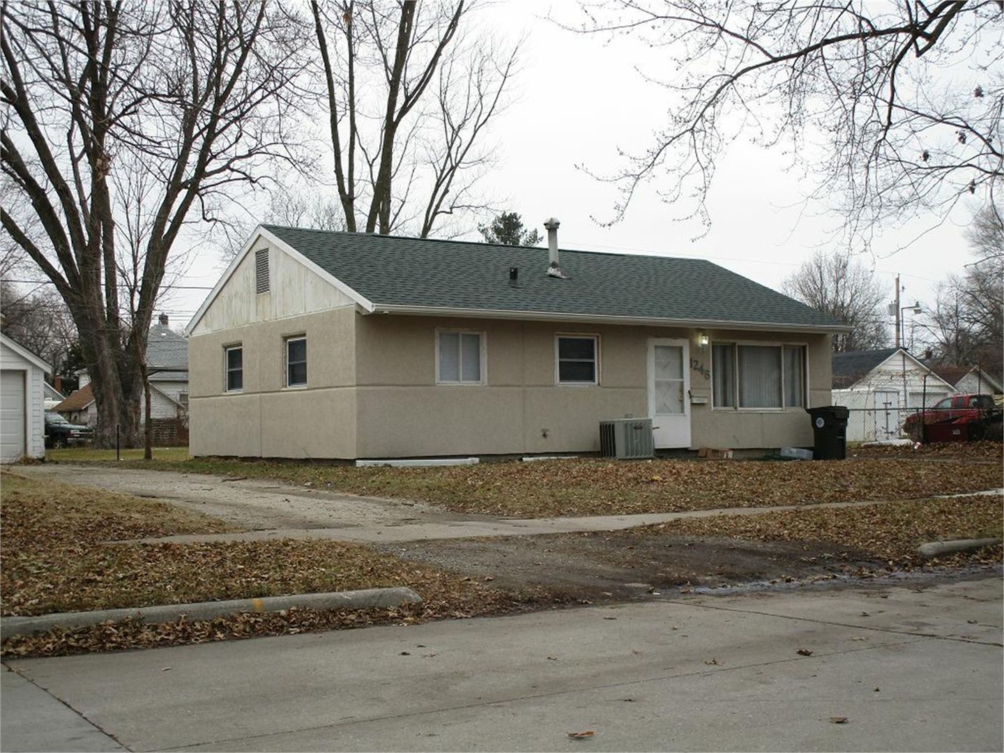 Waterloo House: 1246 Columbia