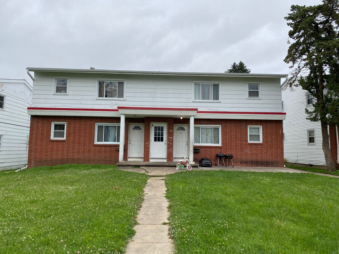 Waterloo Apartment: 221-231 Miriam