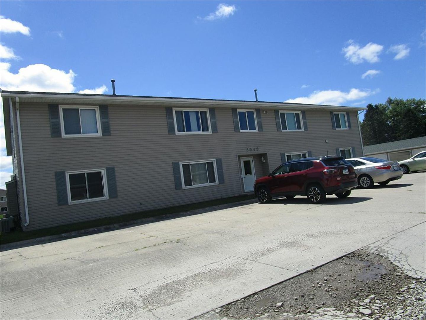 Waterloo Apartment: 3549-3749 Cobblestone Circle Apartments