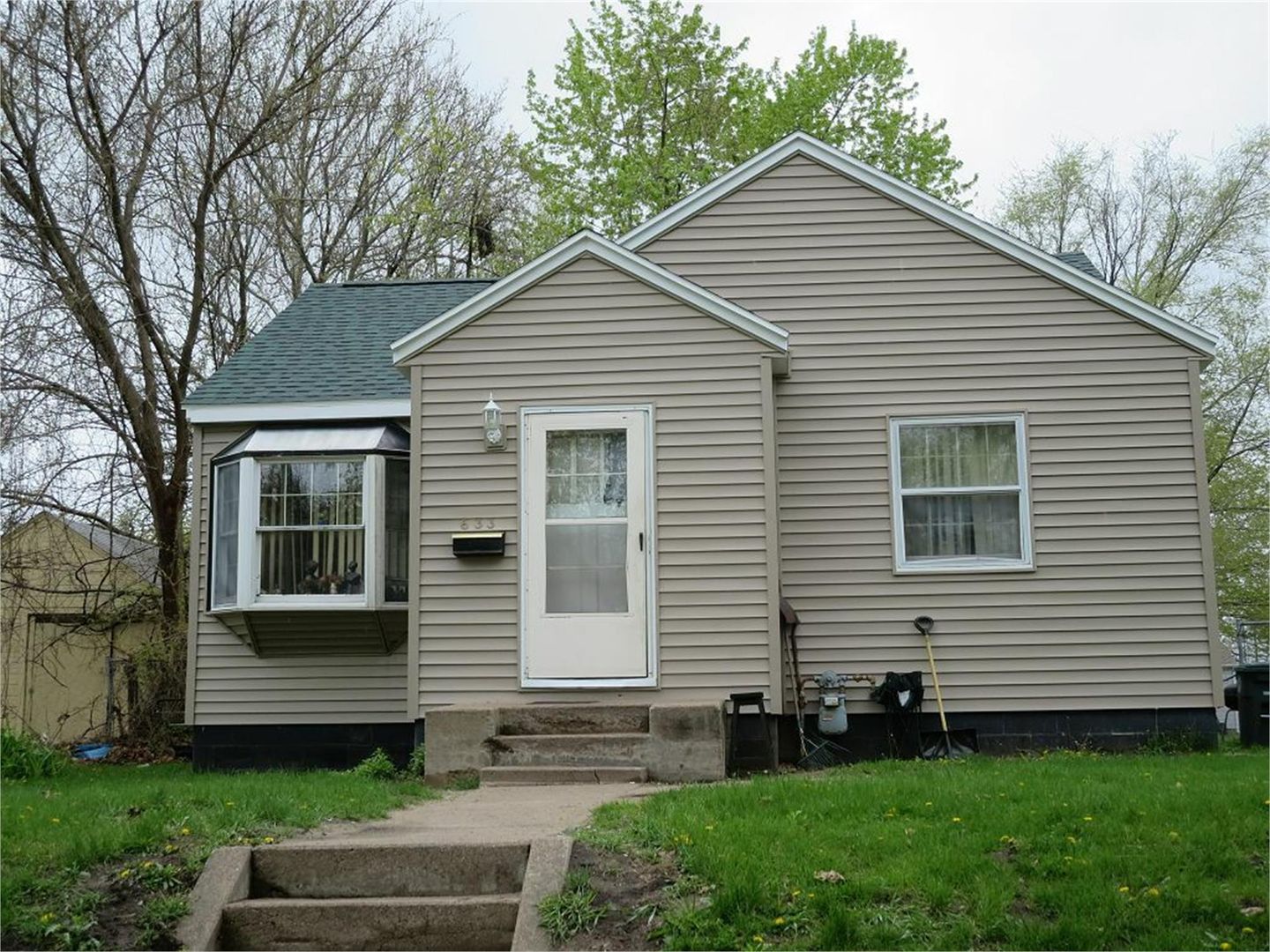 Waterloo House: 633 Hope