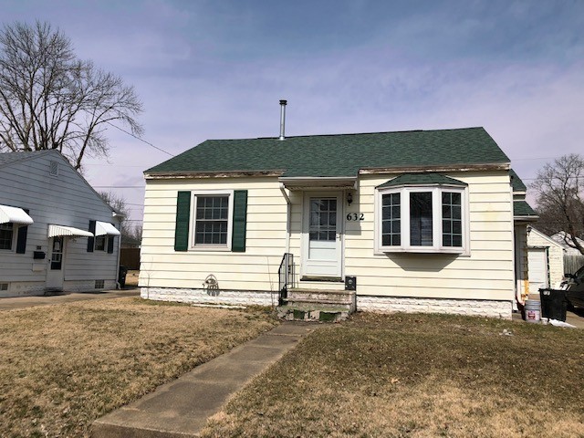 Waterloo House: 632 Newton Street