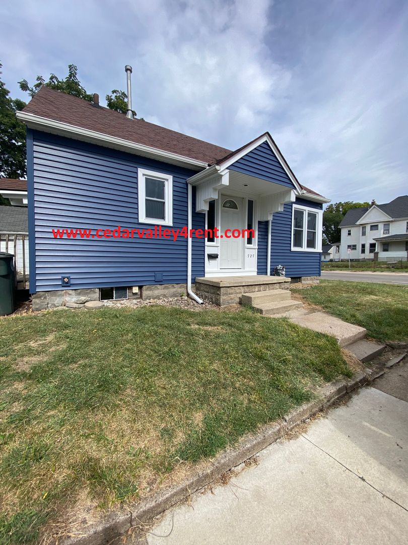 Waterloo House: 727 Randolph