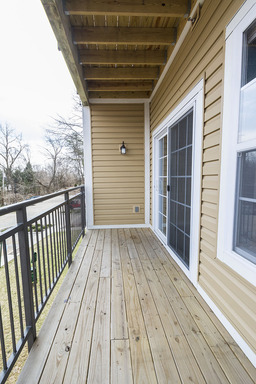 Listing photo thumbnail