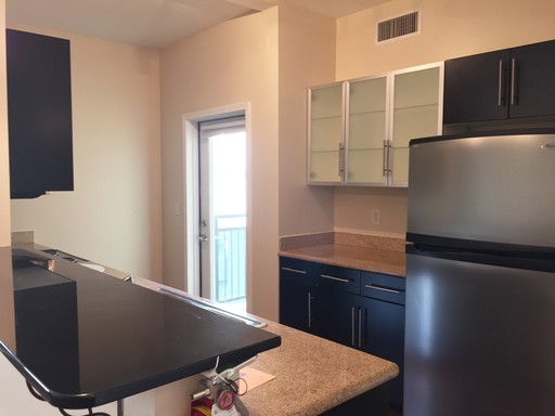 Canal Street - 4 Bed, 3 Bath with Balcony – photo 1