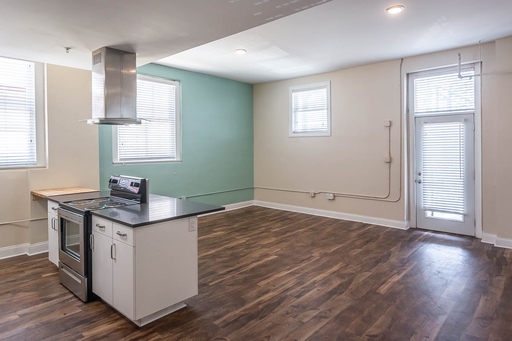 Listing photo thumbnail
