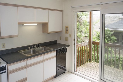 Beechwood II - 2 Bed, 1 Bath with Balcony – photo 1