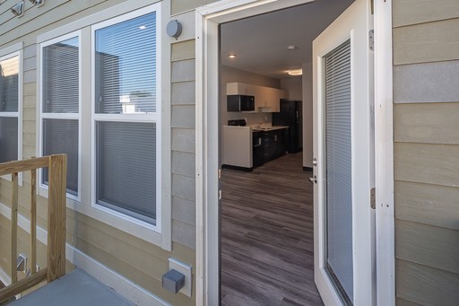 Listing photo thumbnail