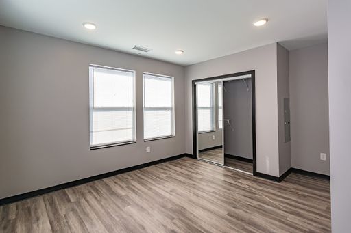 Listing photo thumbnail