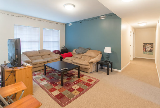 Listing photo thumbnail