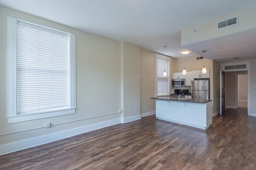 Listing photo thumbnail