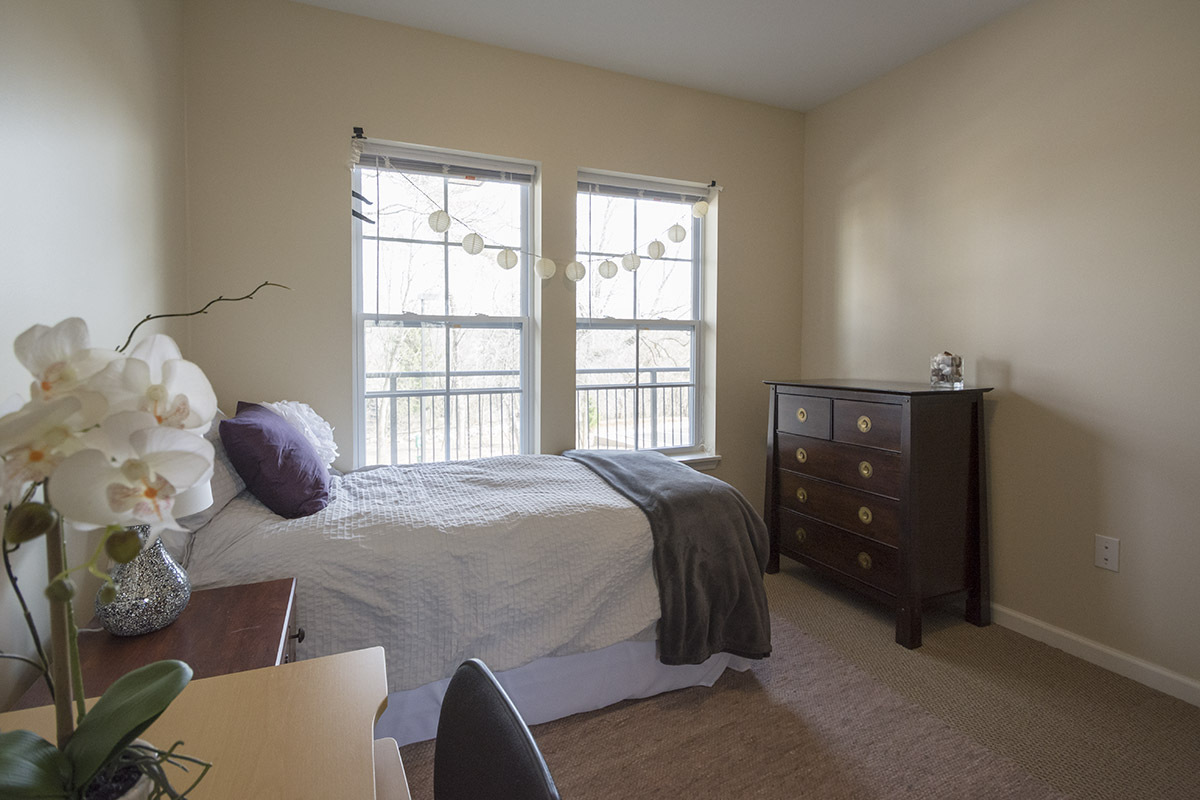 Bloomington Apartment: 2549 Eastgate Lane