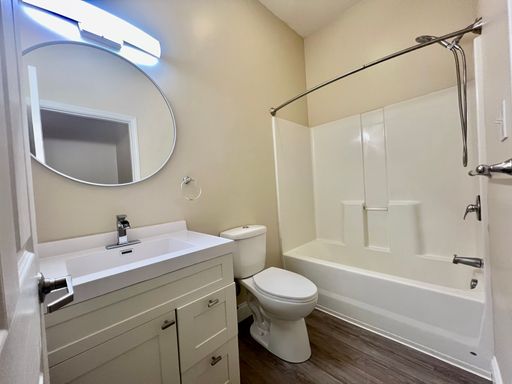 Listing photo thumbnail