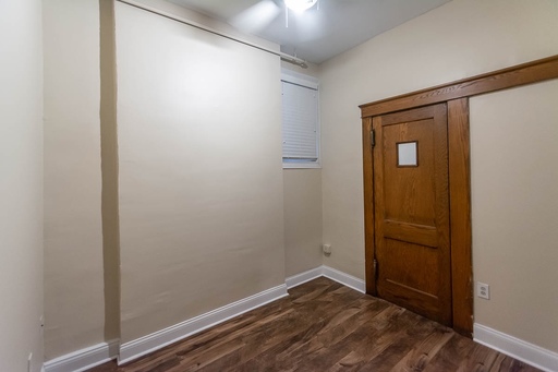 Listing photo thumbnail