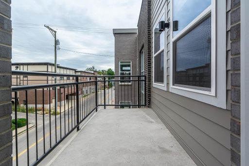 Listing photo thumbnail