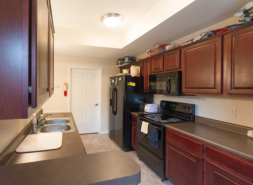 Listing photo thumbnail