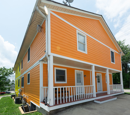 Listing photo thumbnail