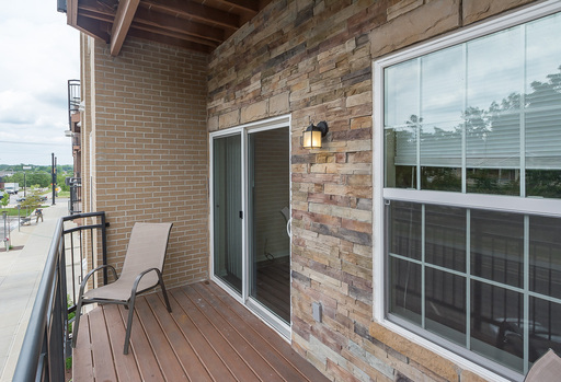 Listing photo thumbnail