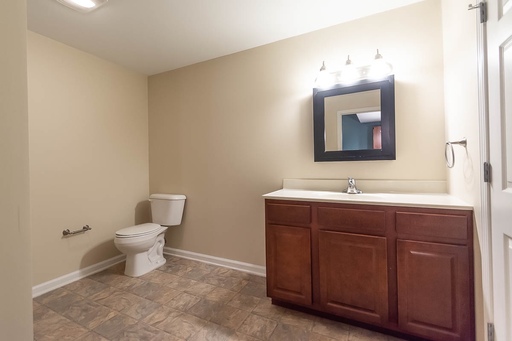 Listing photo thumbnail