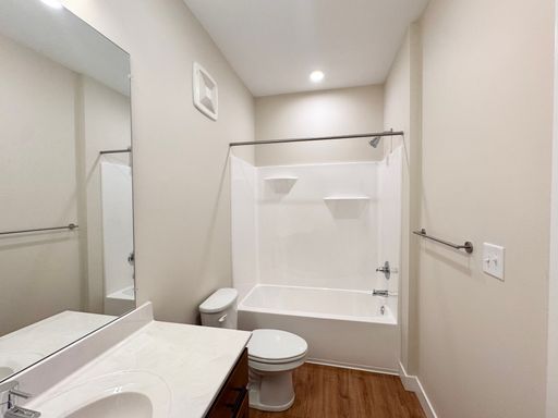 Listing photo thumbnail
