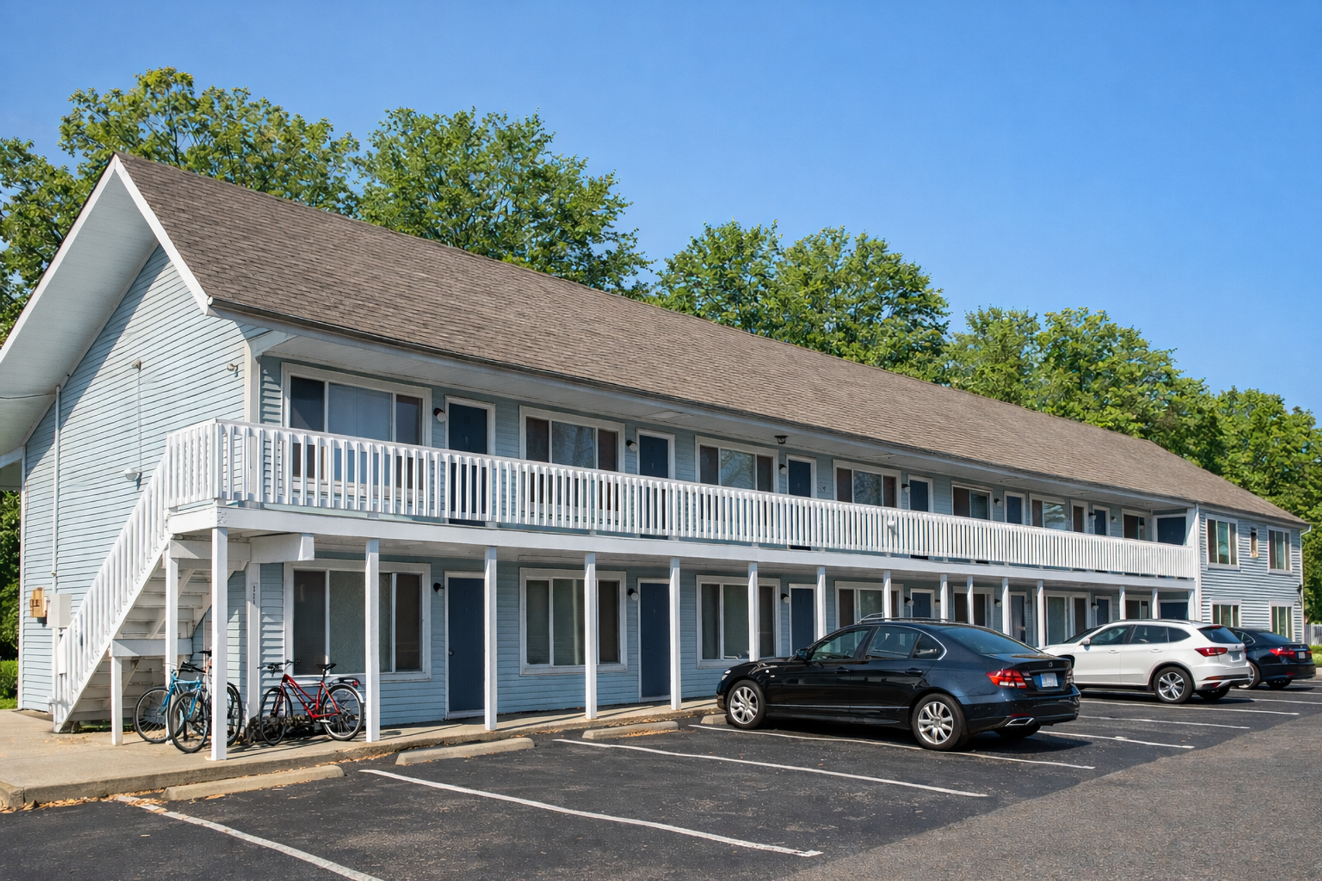 Bloomington Apartment: 504 E. Cottage Grove Avenue