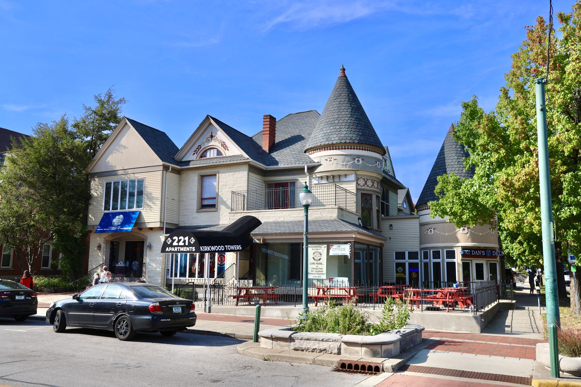 Bloomington Apartment: 221 E. Kirkwood Ave.