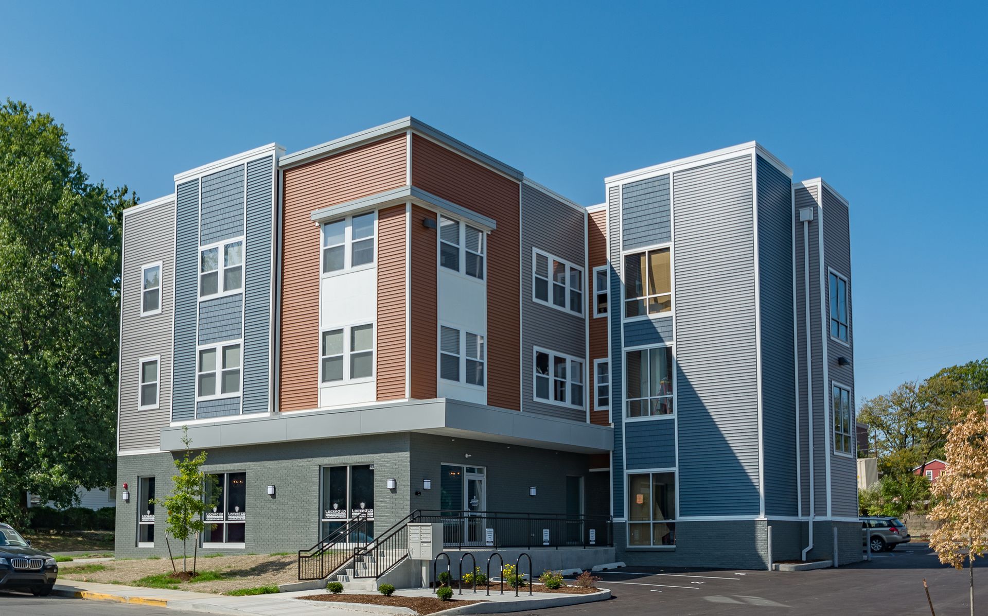 Bloomington Apartment: 933 N. Walnut Street