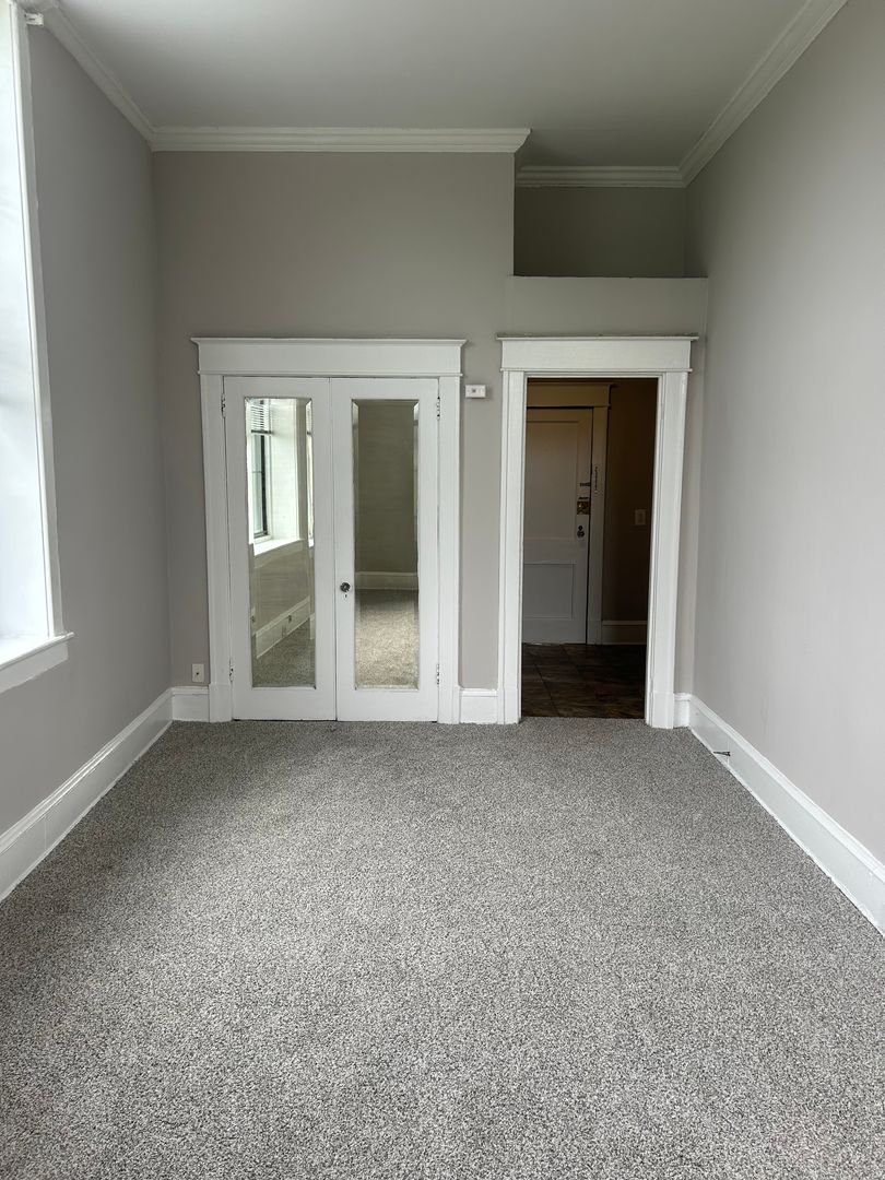 Philadelphia Apartment: 4920 City Ave