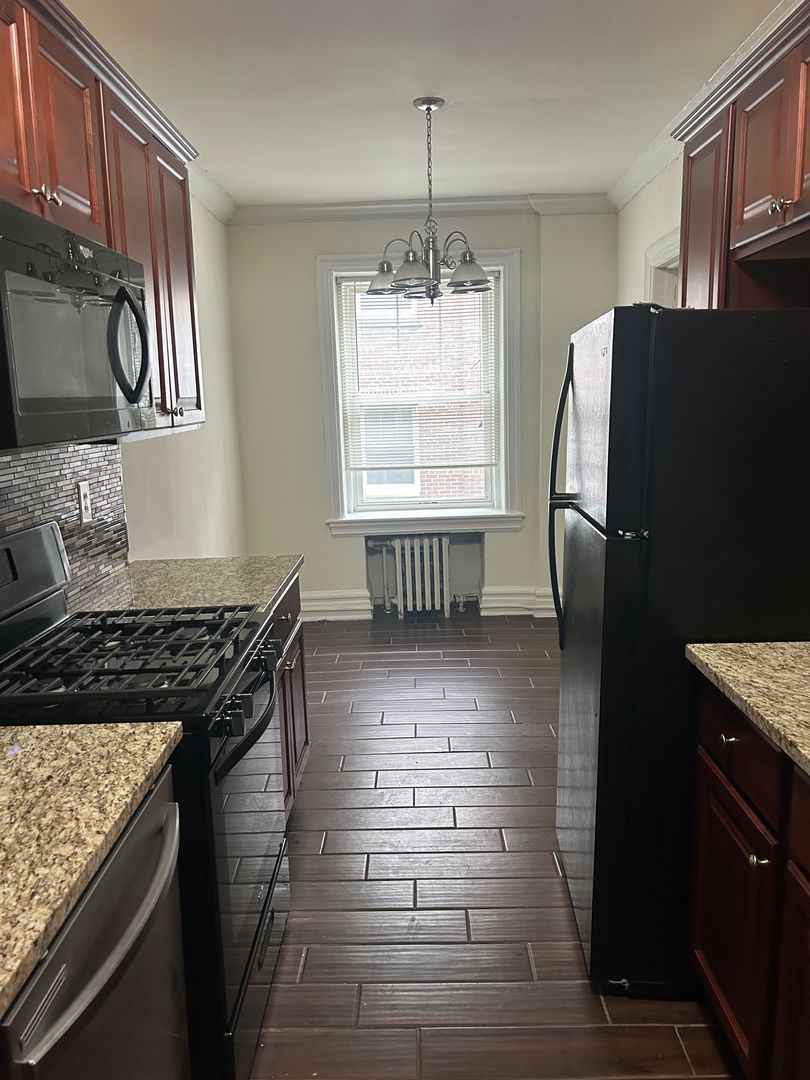 Philadelphia Apartment: 4920 City Ave