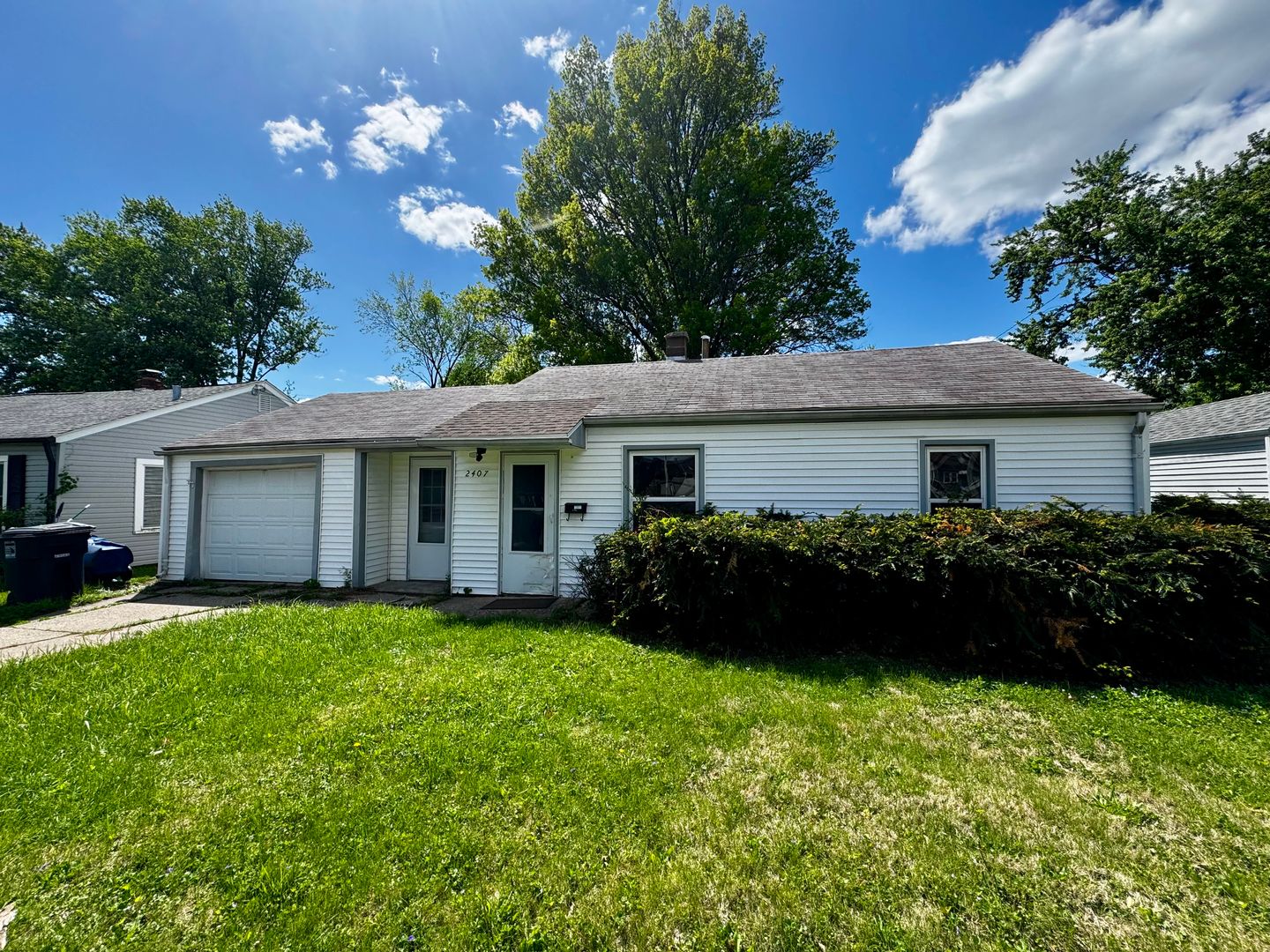 Moline House: 2407 48th Street