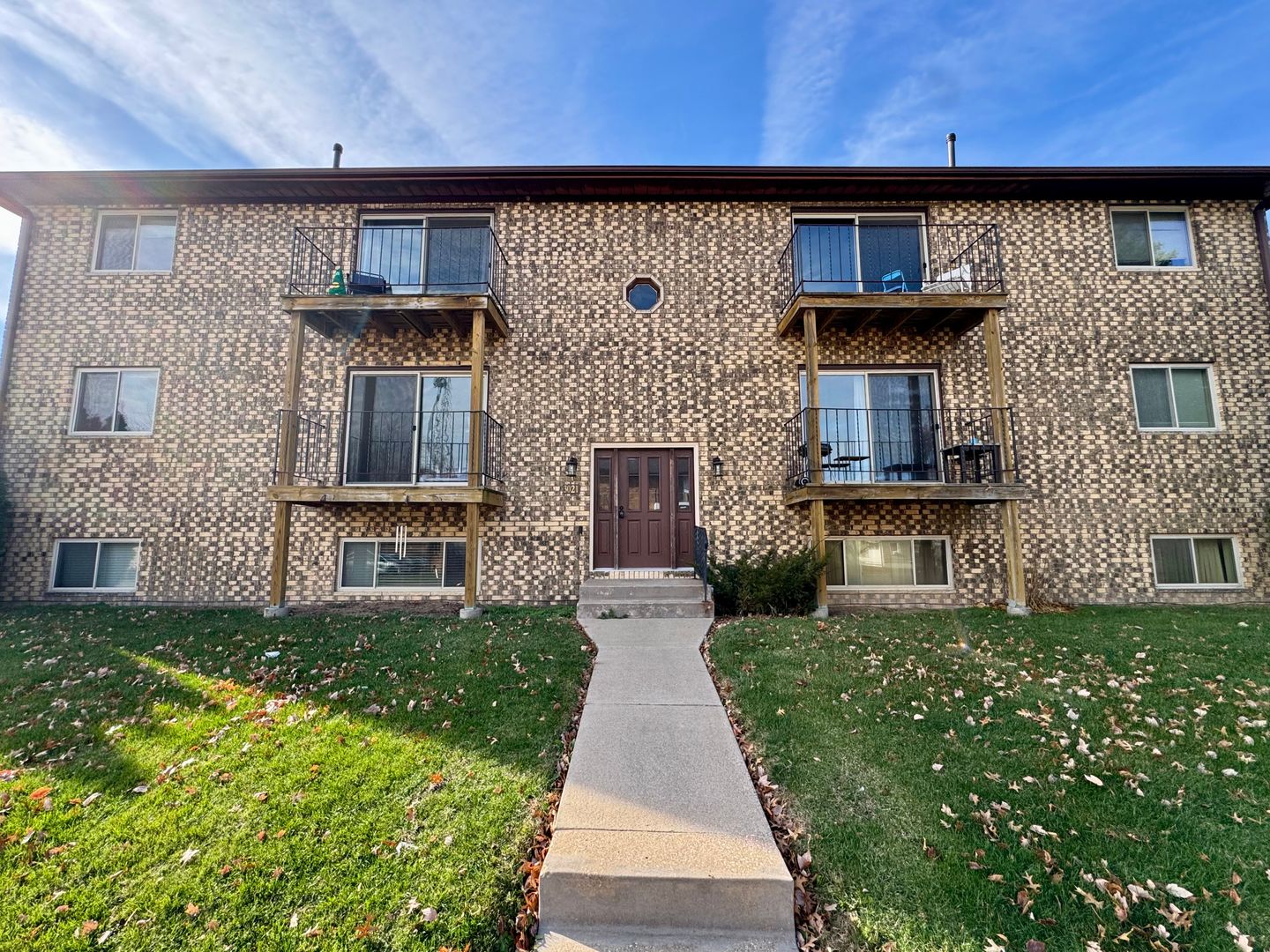 Moline Apartment: 3021 4th St - Apartment 5