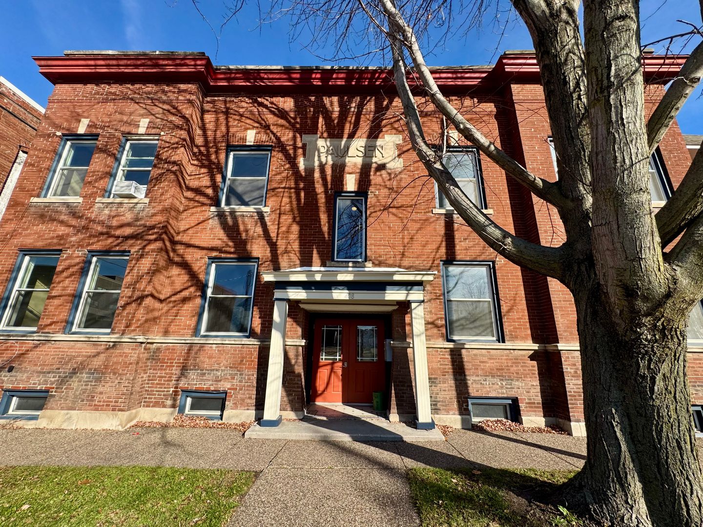 Moline Apartment: 408 13th Street - Unit 4