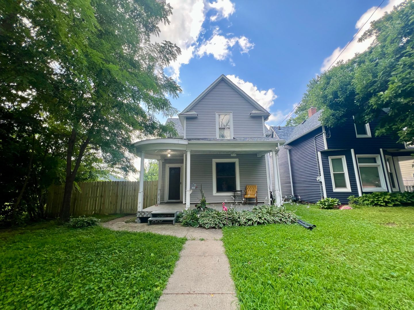 Moline House: 1832 12th Ave