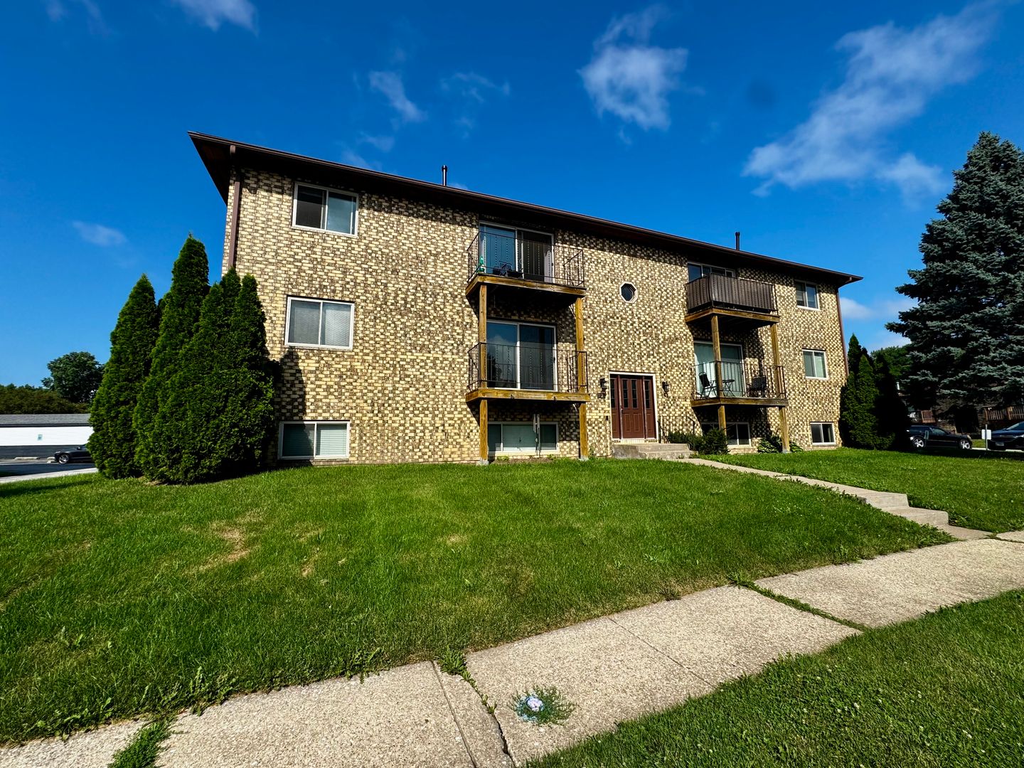 Moline Apartment: 3021 4th St - Apartment 2