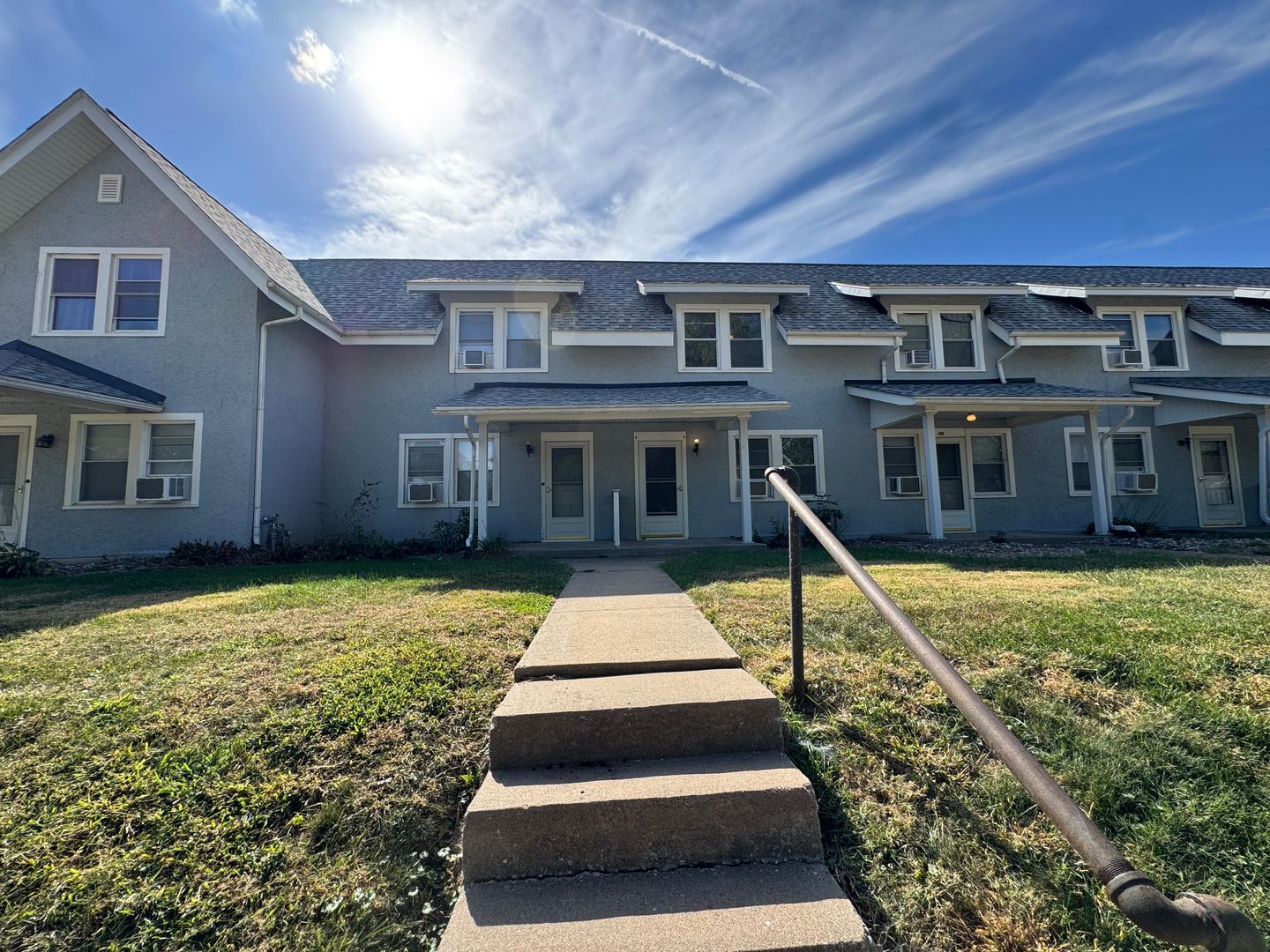 Moline House: 410 15th Ave