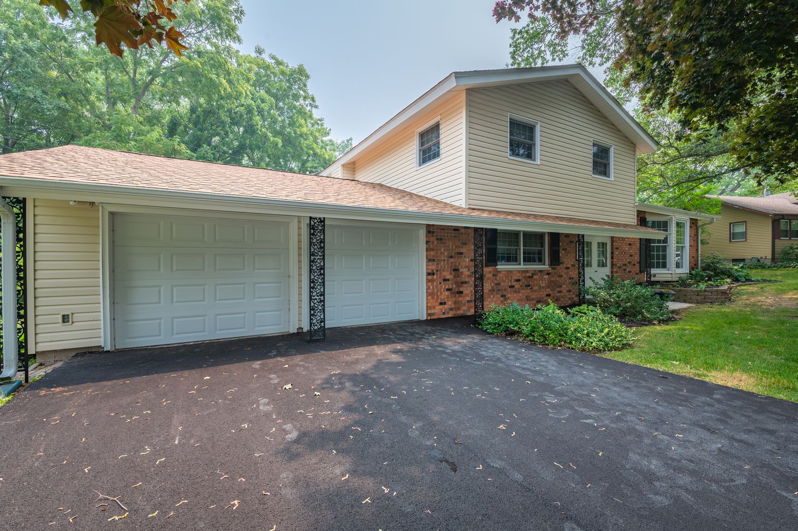 Coal Valley House: 1613 E 4th St
