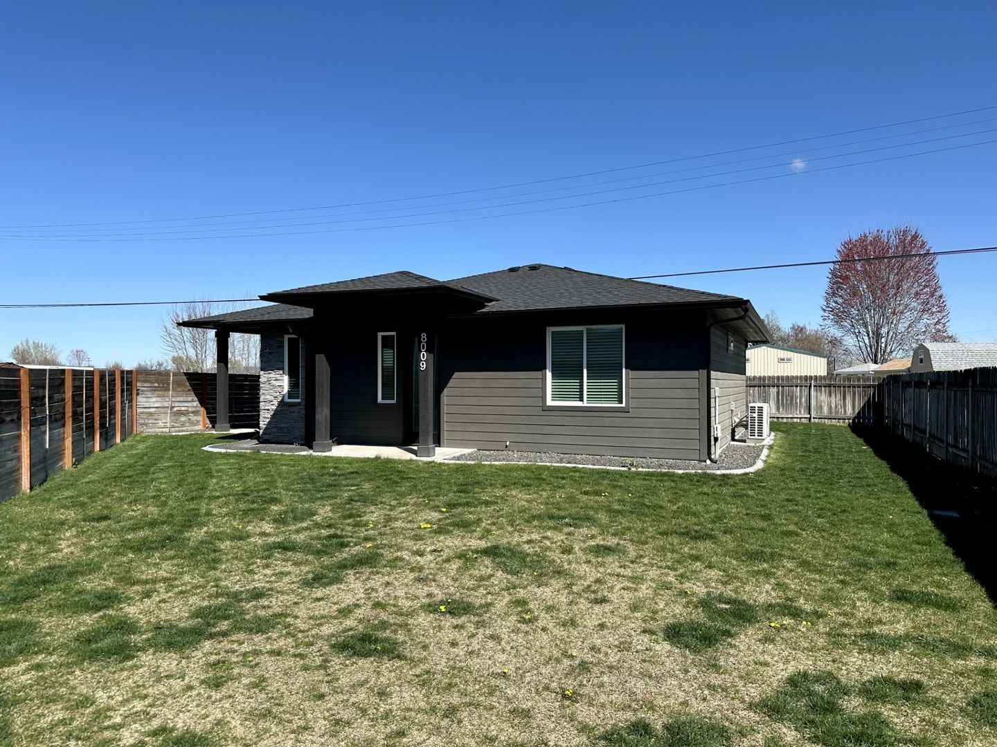 Pasco House: 8009 Sunset Ln