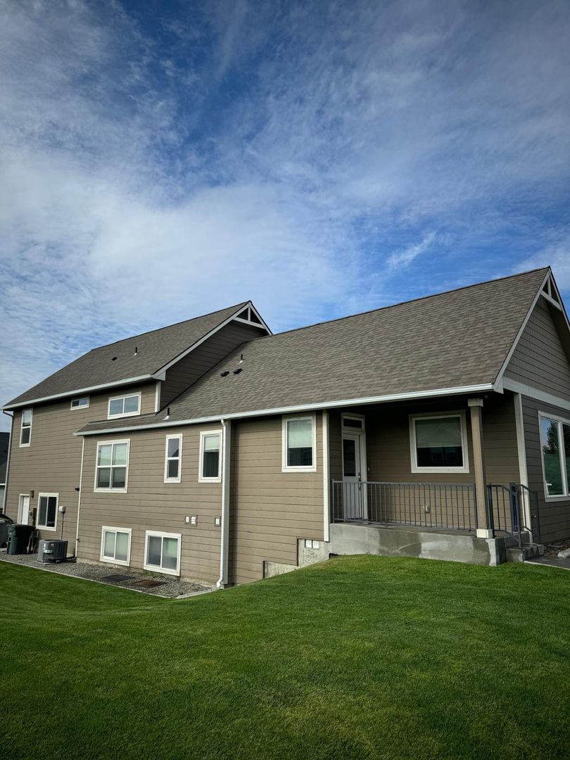 Richland House: 4535 Barbera St