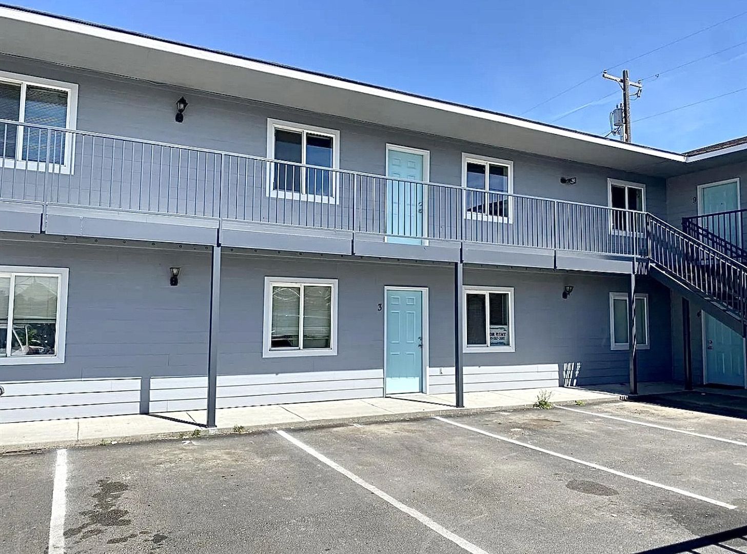 Umatilla Apartment: 1330 6th Street