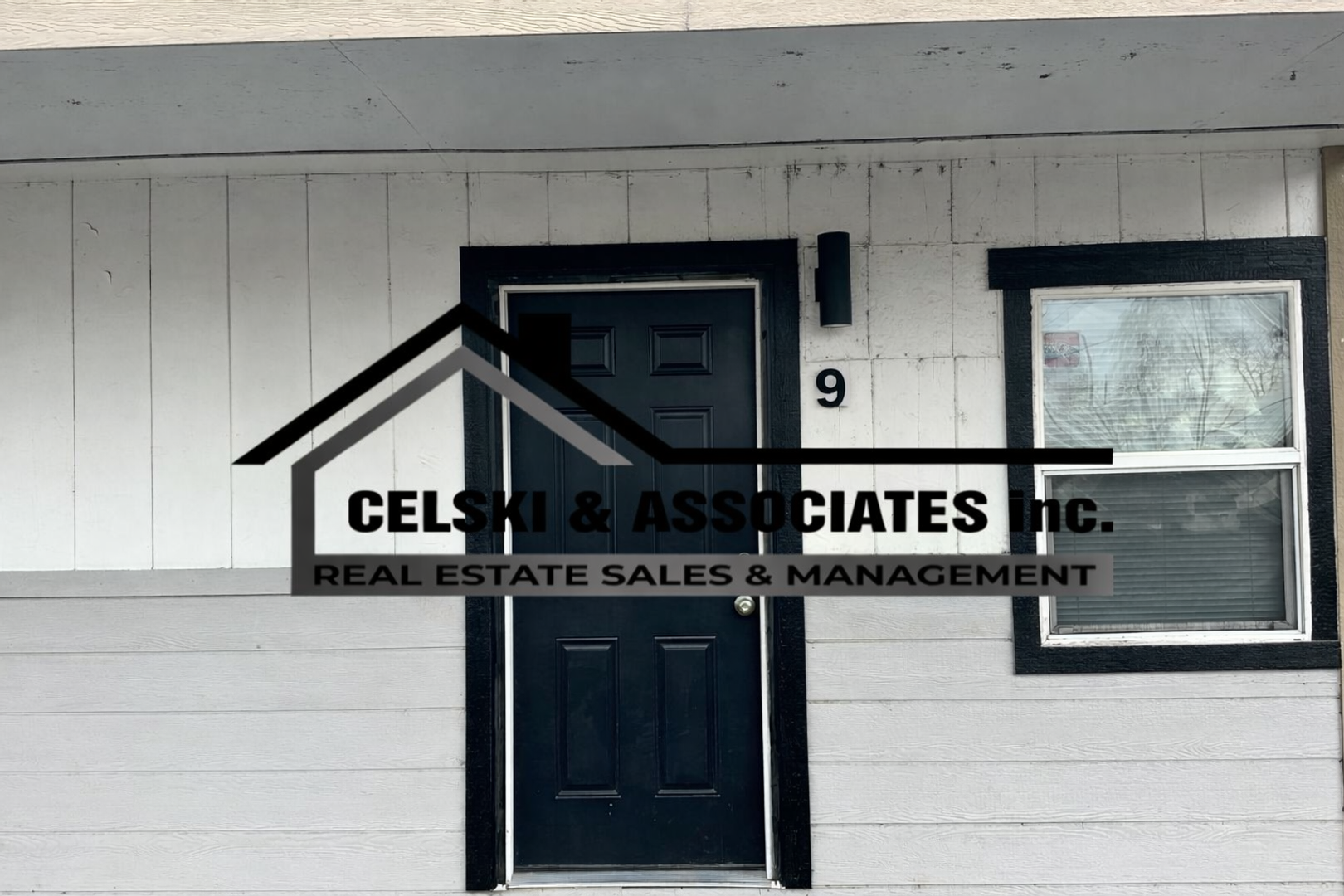 Hermiston Apartment: 955 W. Hermiston Ave.