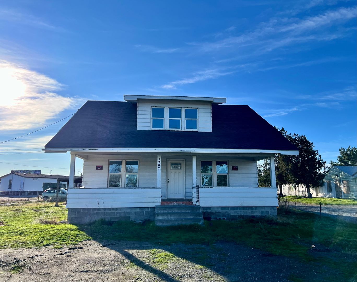 Kennewick Apartment: 2907 W 7th Ave