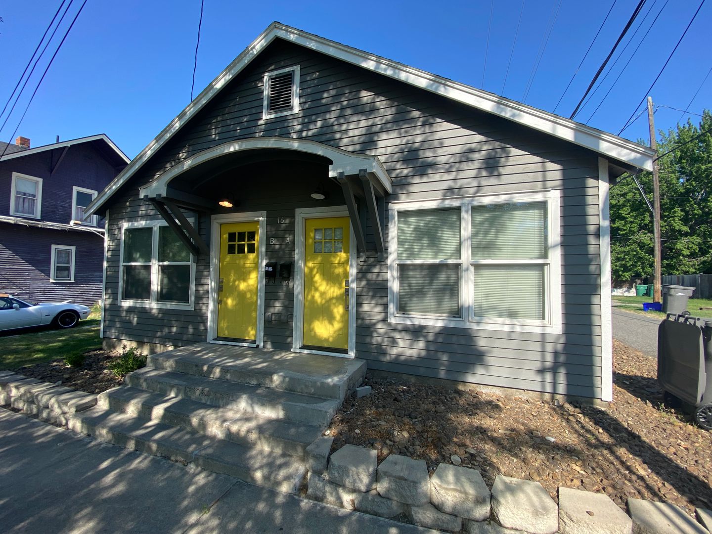 Kennewick Apartment: 16 N Everett St