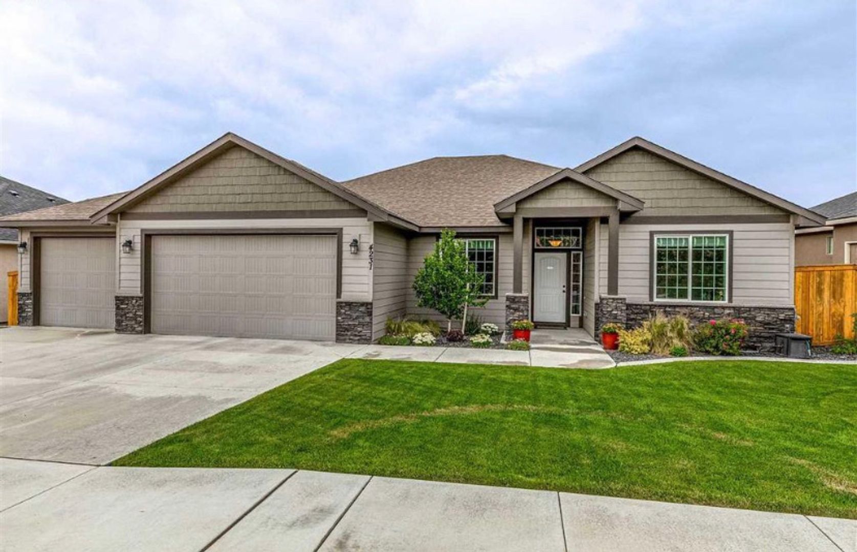 Kennewick House: 4231 S Anderson Pl