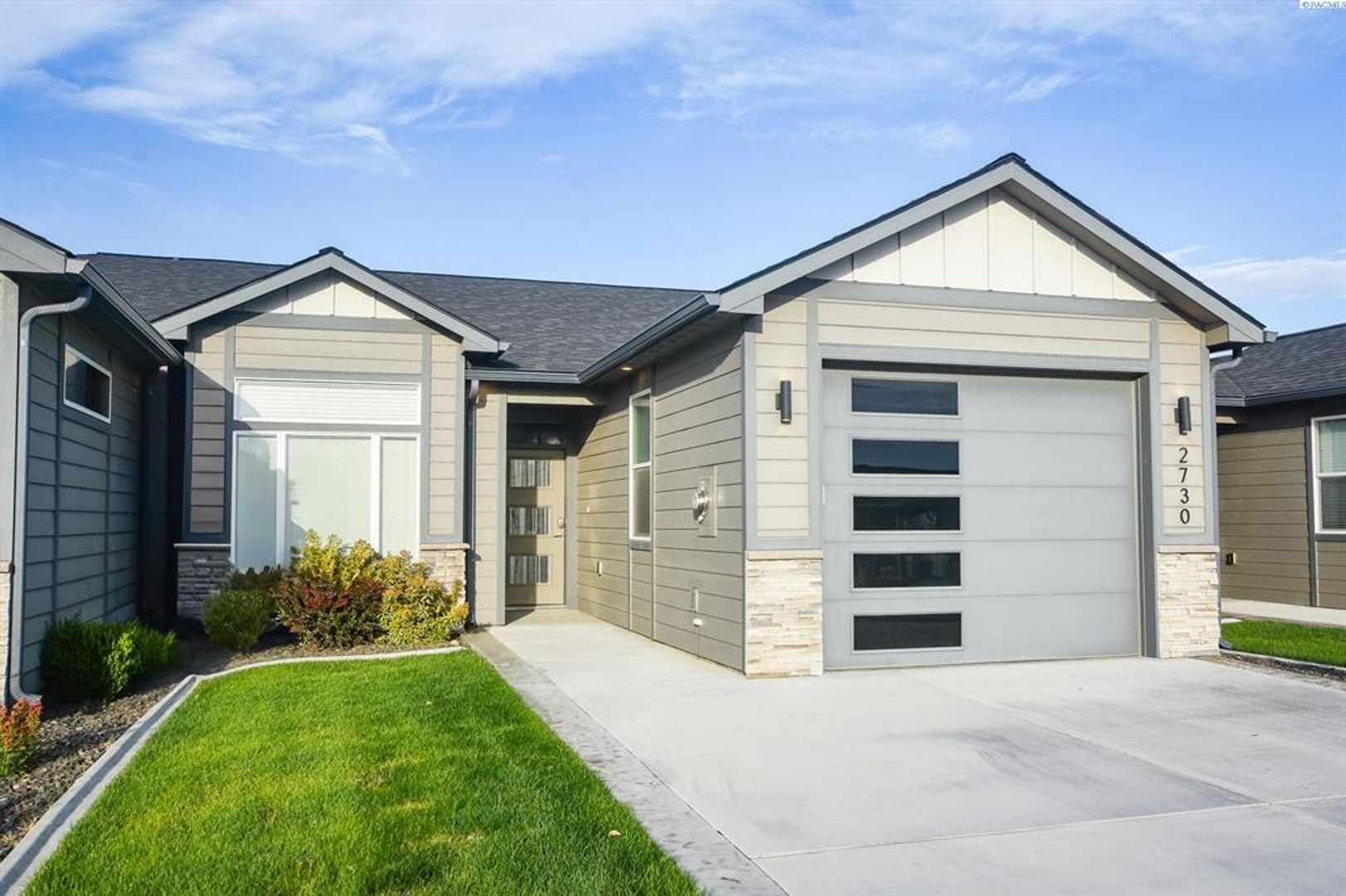 West Richland House: 2730 Friesian Ct*