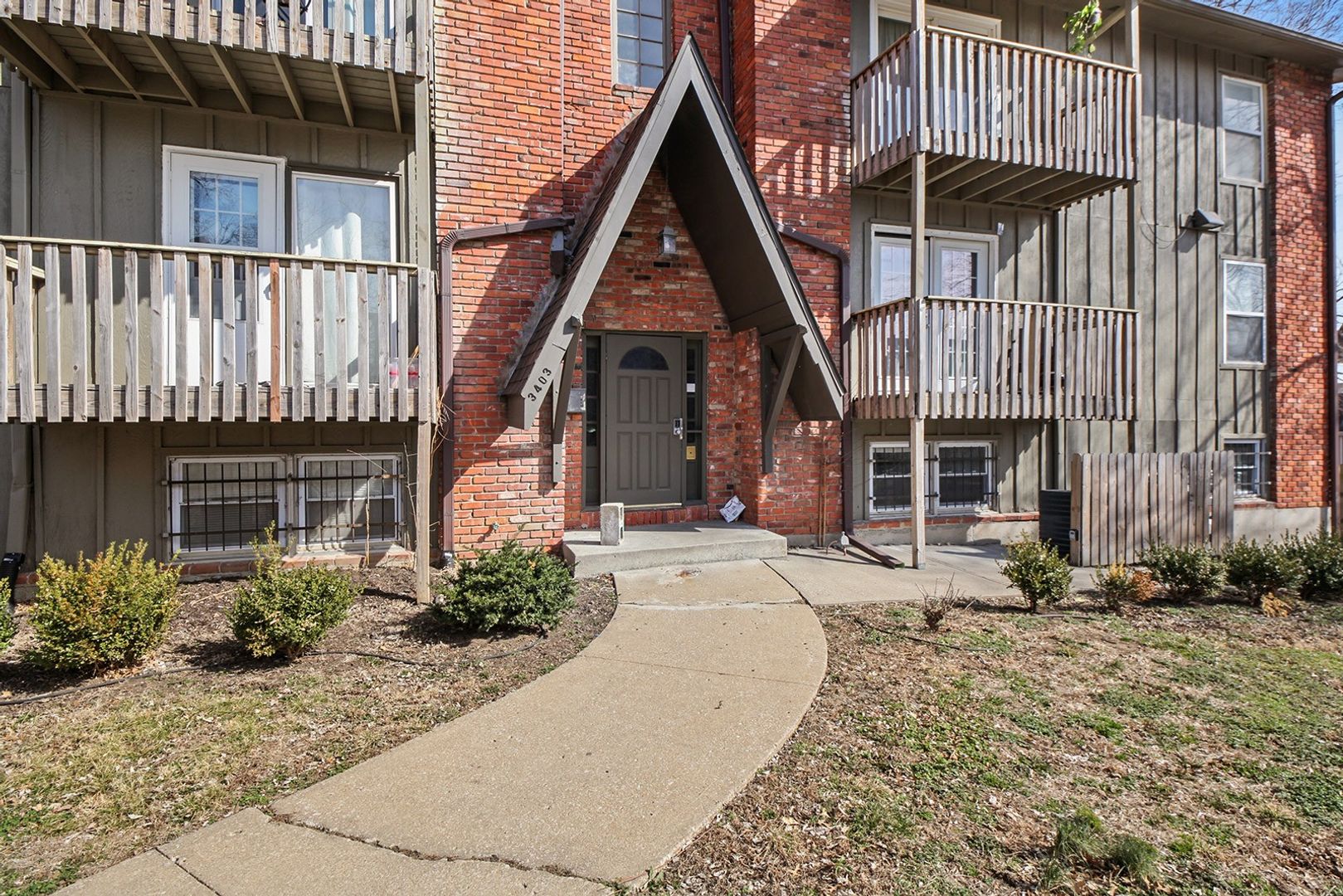 Kansas City Apartment: 3403-3405 Campbell