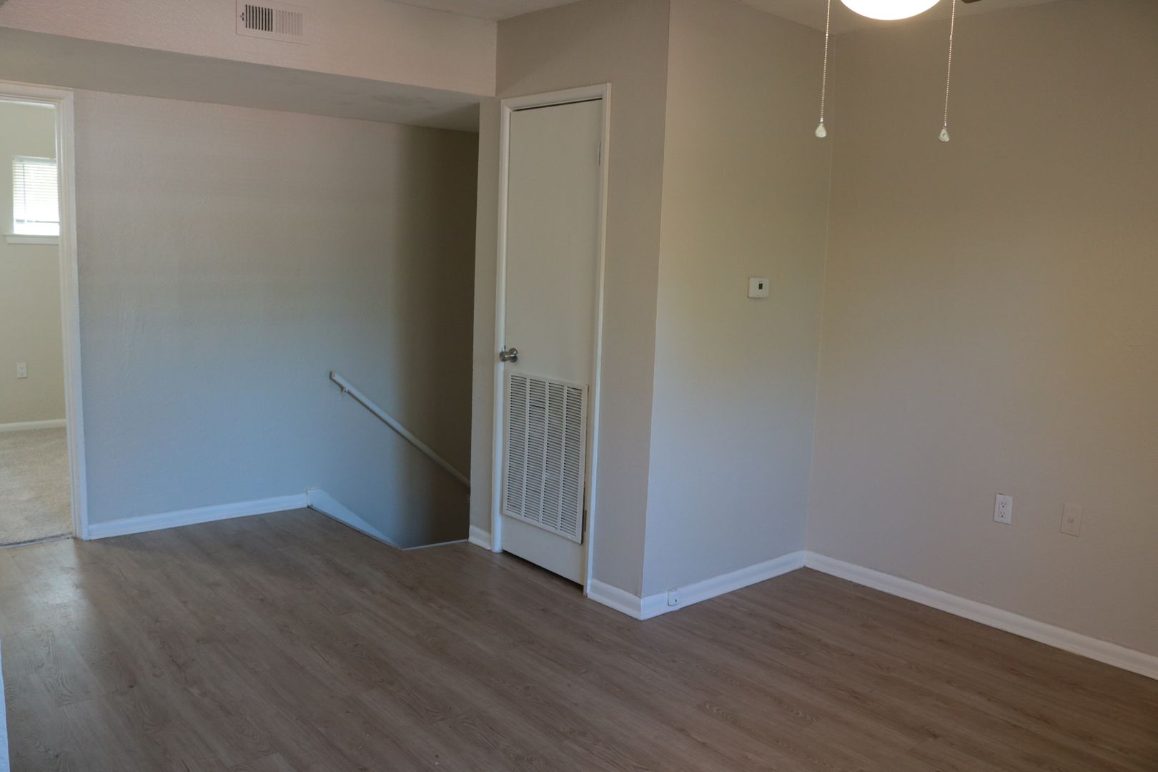 Parkville Apartment: 6110 NW Bell Rd.