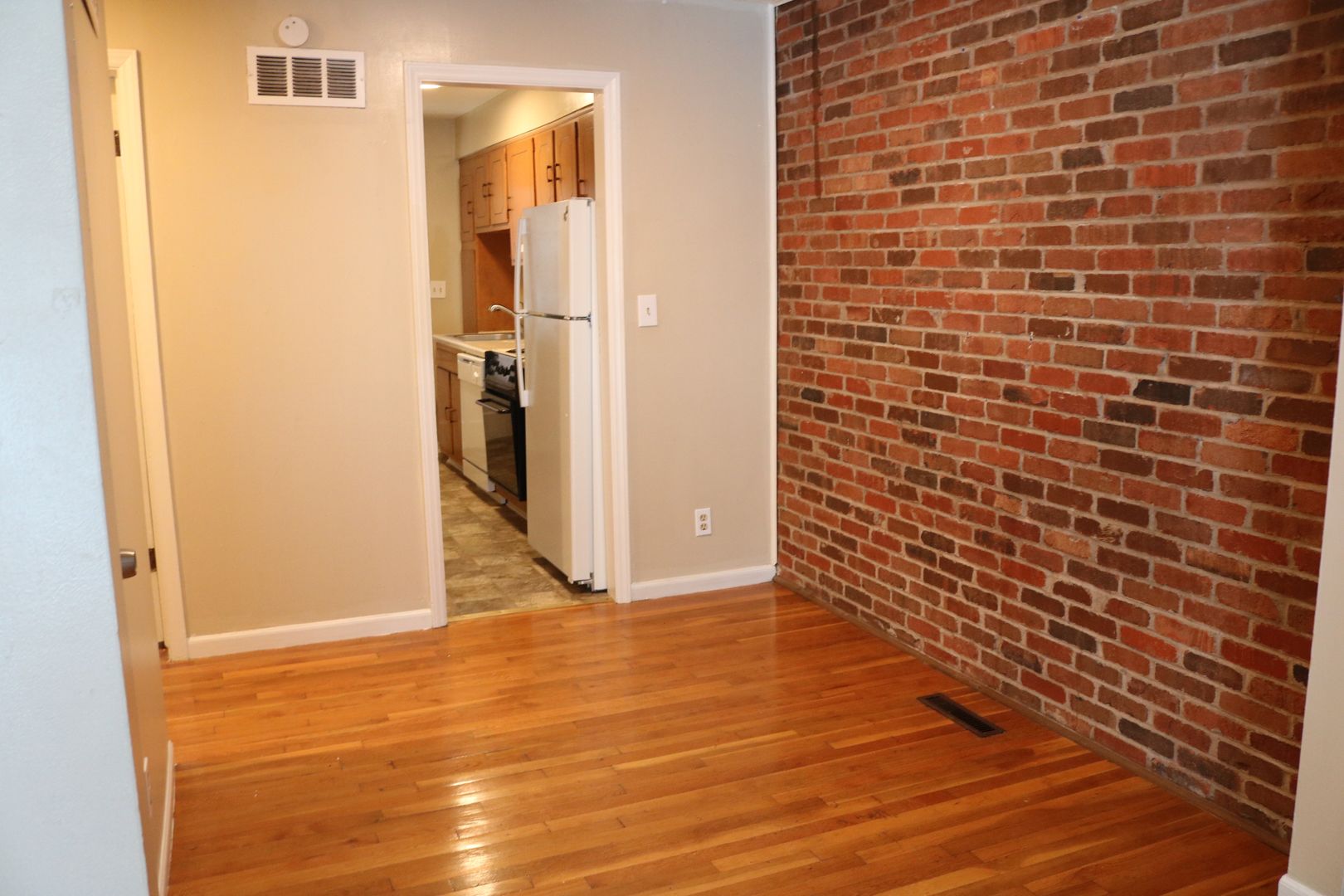 Kansas City Apartment: 3608-3618 Baltimore Ave.